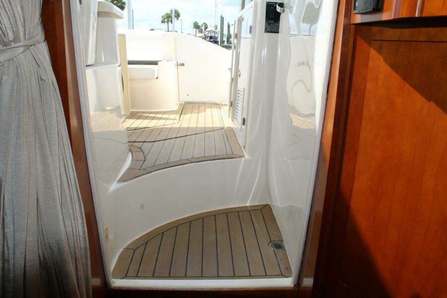 Cinta 42ft Cruisers Yachts Yacht For Sale