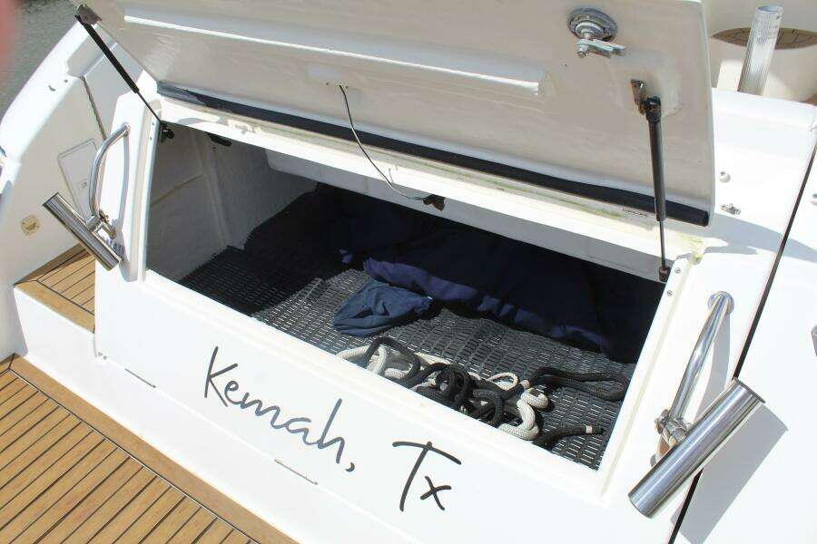 Cinta 42ft Cruisers Yachts Yacht For Sale