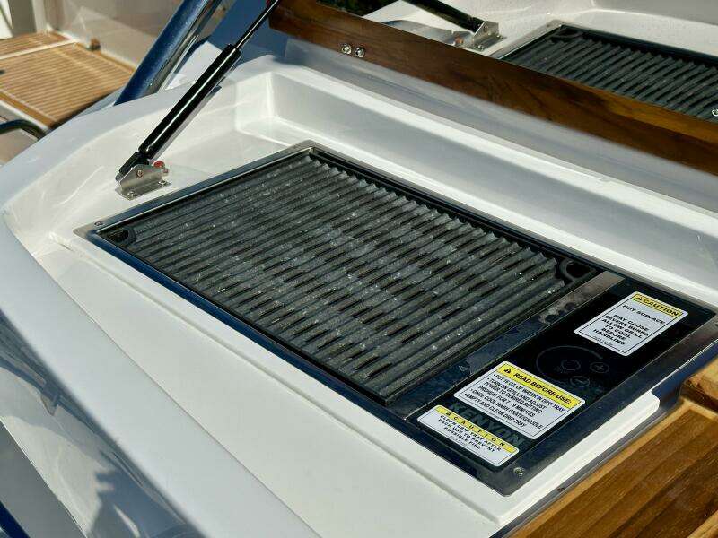 NX 360 Sports Coupe - Cockpit