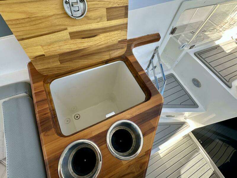 NX 360 Sports Coupe - Cockpit