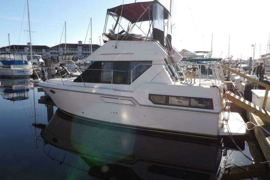 28ft Carver Yacht For Sale