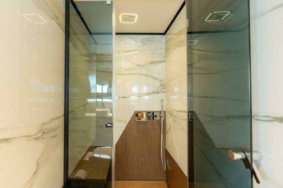 72ft Ferretti Yachts Yacht For Sale