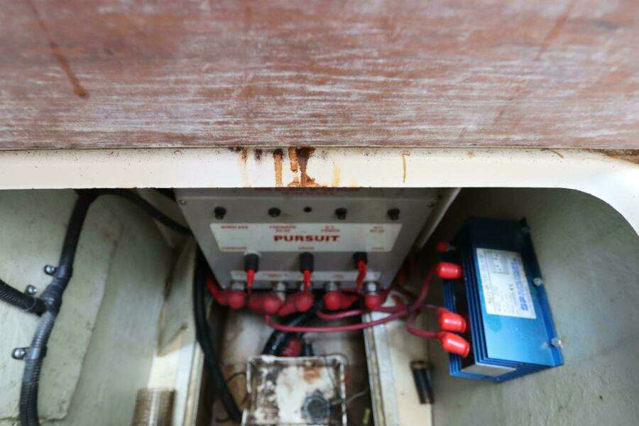 30ft Pursuit Yacht For Sale