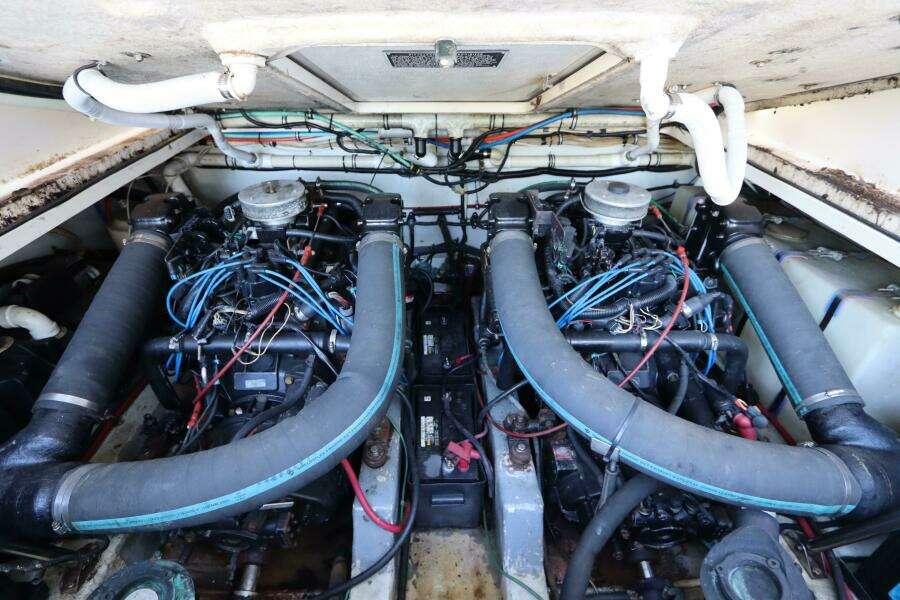 30ft Pursuit Yacht For Sale