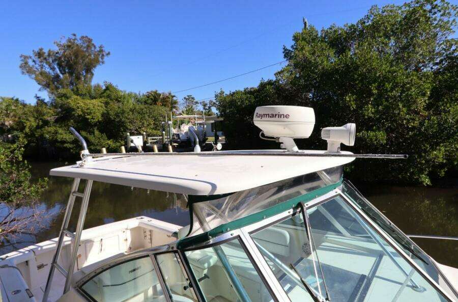 30ft Pursuit Yacht For Sale