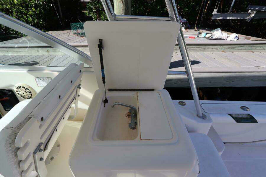 30ft Pursuit Yacht For Sale