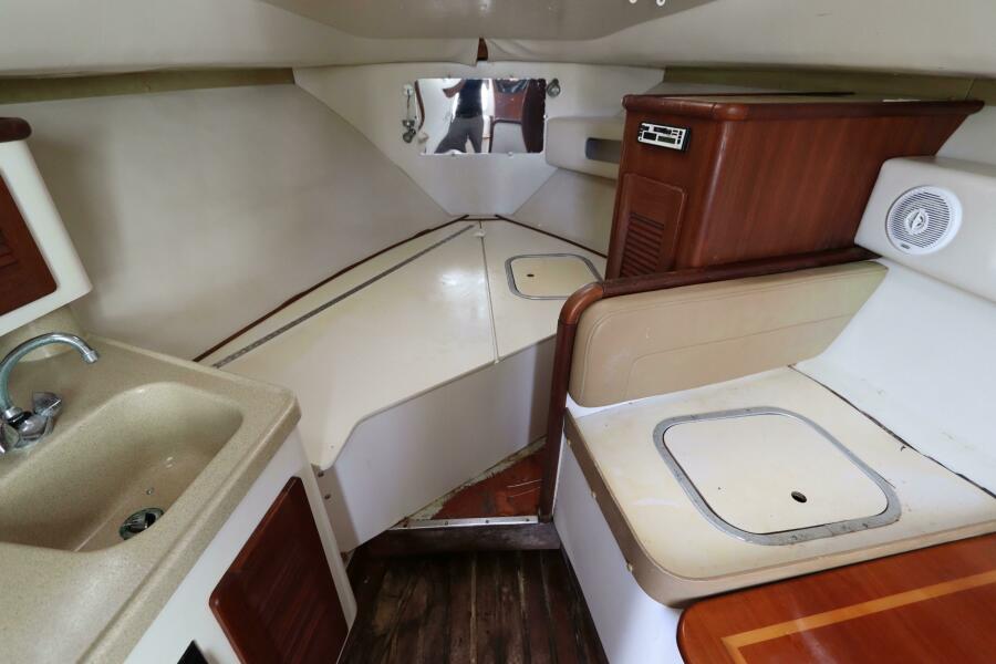 30' 2000 Pursuit 3000 Express