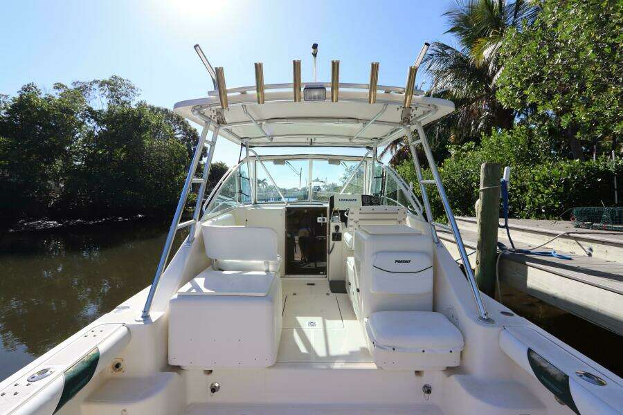 30ft Pursuit Yacht For Sale