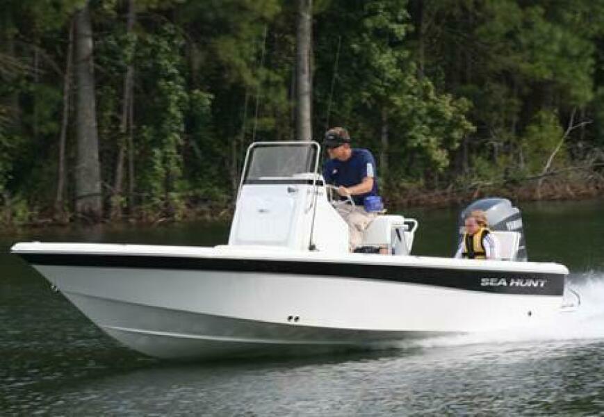 21' 2010 Sea Hunt XP 21