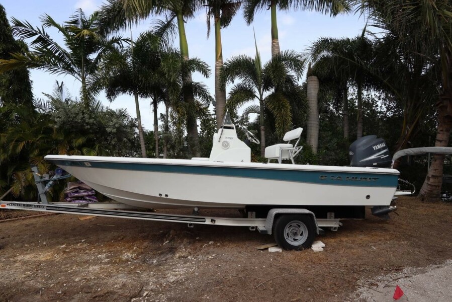 21' 2010 Sea Hunt XP 21