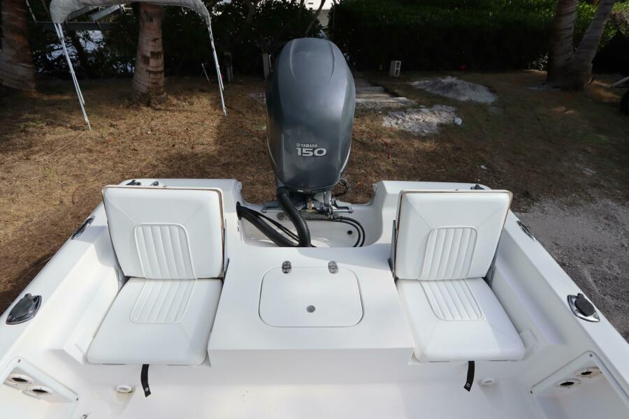 21' 2010 Sea Hunt XP 21