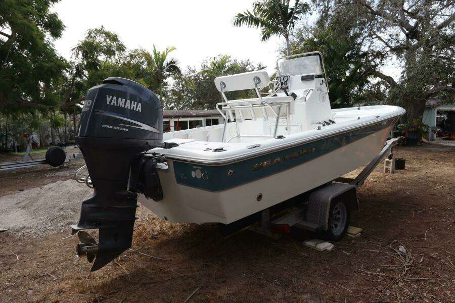 21ft Sea Hunt Yacht For Sale