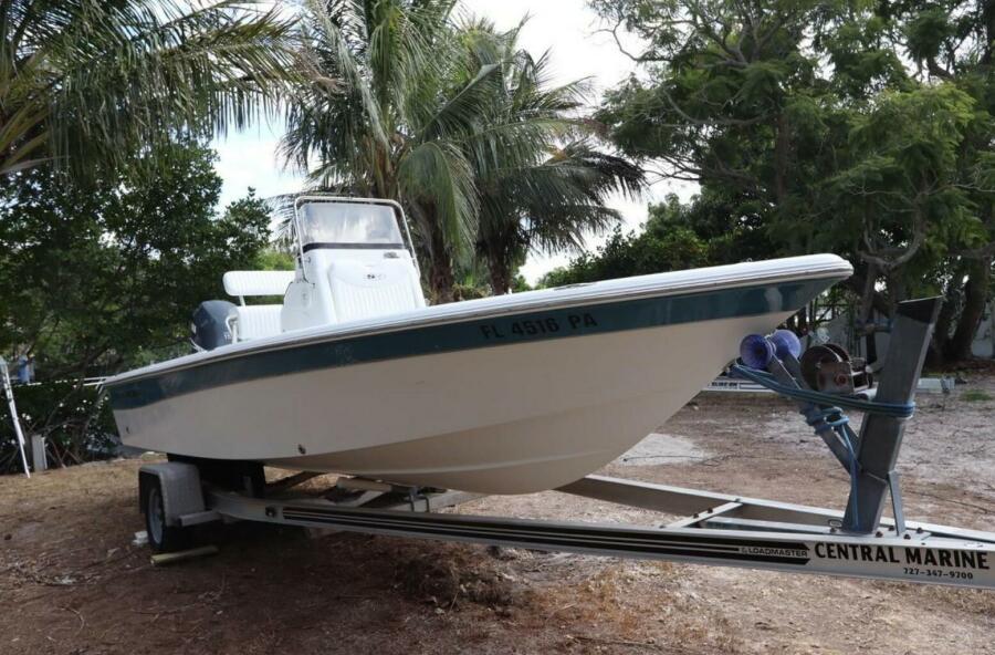 21' 2010 Sea Hunt XP 21