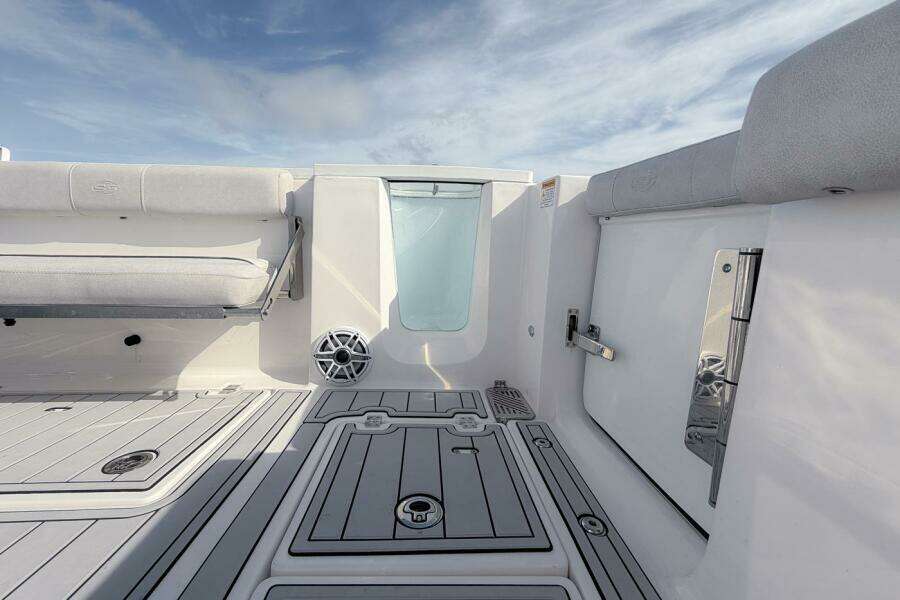 32ft Sea Fox Yacht For Sale