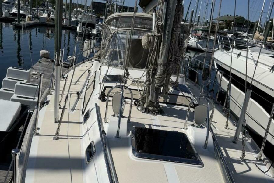 46' 2012 Hylas 46