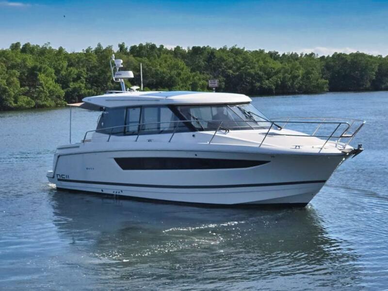 36' 2018 Jeanneau NC 11