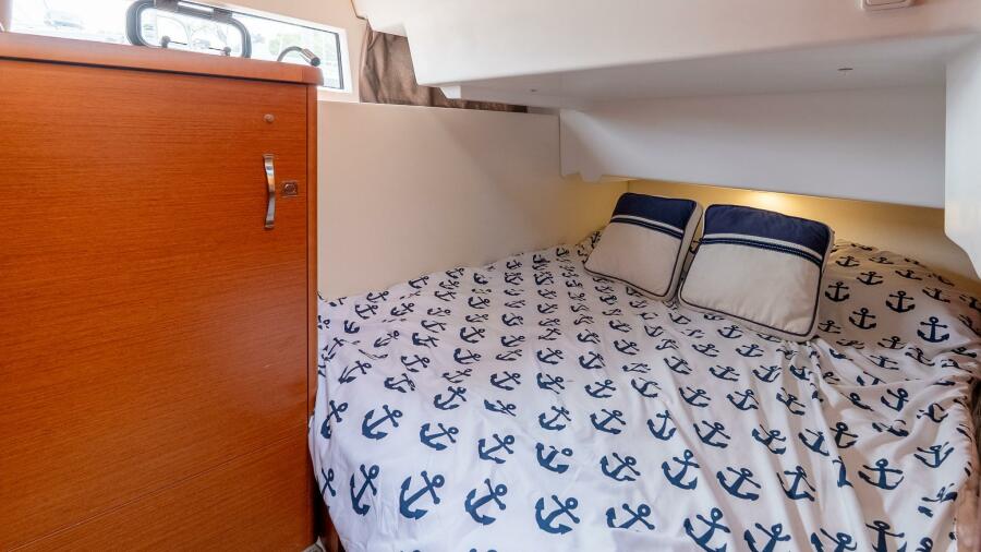 36' 2018 Jeanneau NC 11