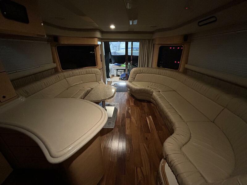 56' 1999 Sea Ray 560 Sedan Bridge