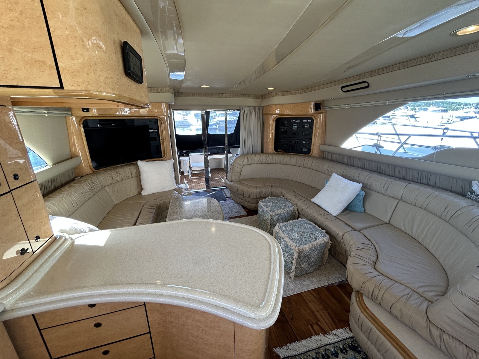 1999 Sea Ray 560 Sedan Bridge