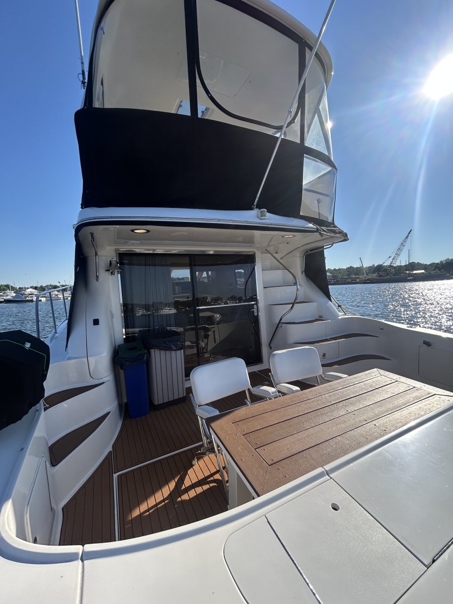 1999 Sea Ray 560 Sedan Bridge