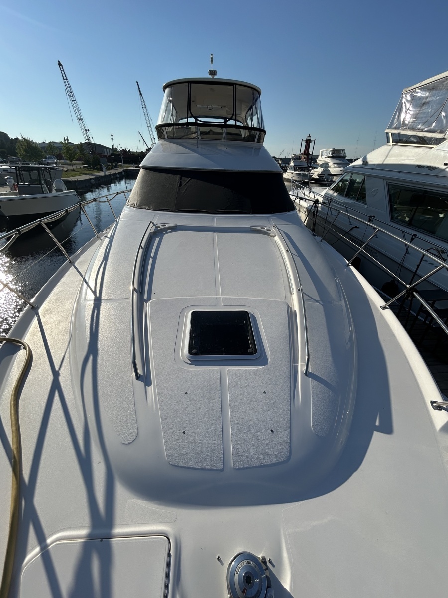1999 Sea Ray 560 Sedan Bridge