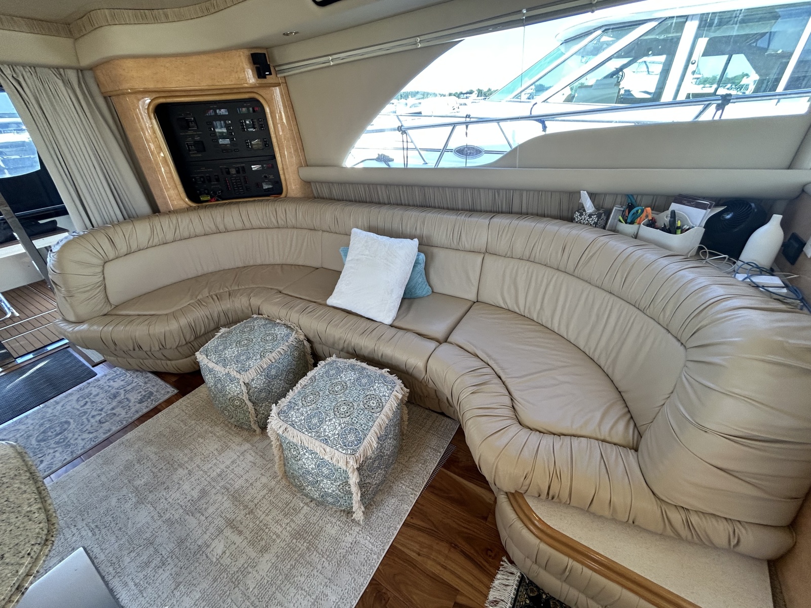 1999 Sea Ray 560 Sedan Bridge