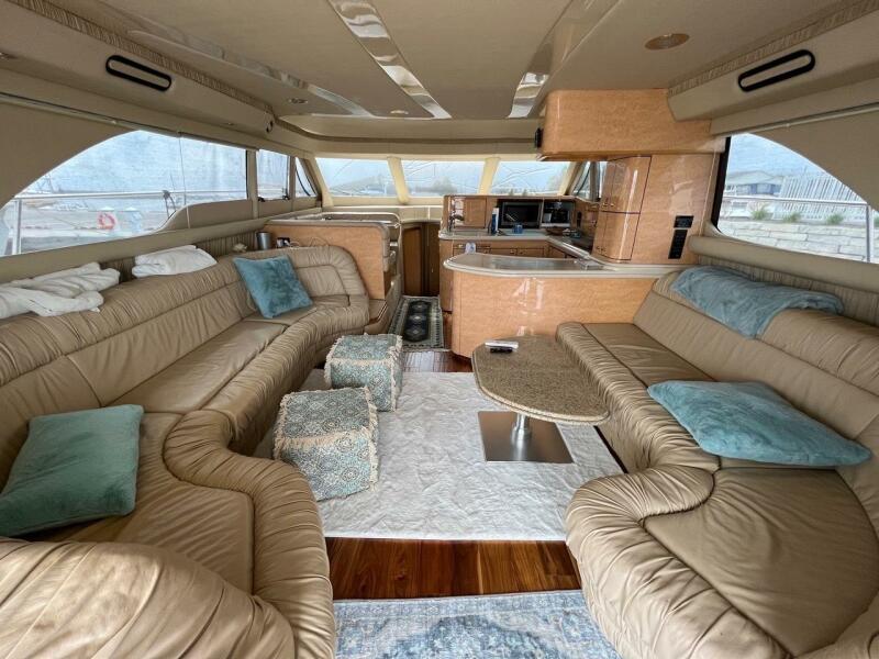 56' 1999 Sea Ray 560 Sedan Bridge
