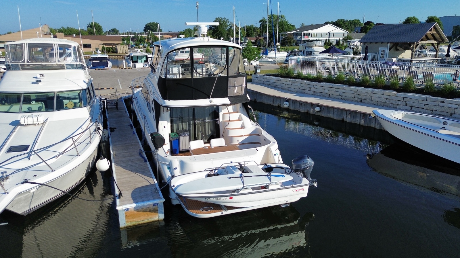 1999 Sea Ray 560 Sedan Bridge