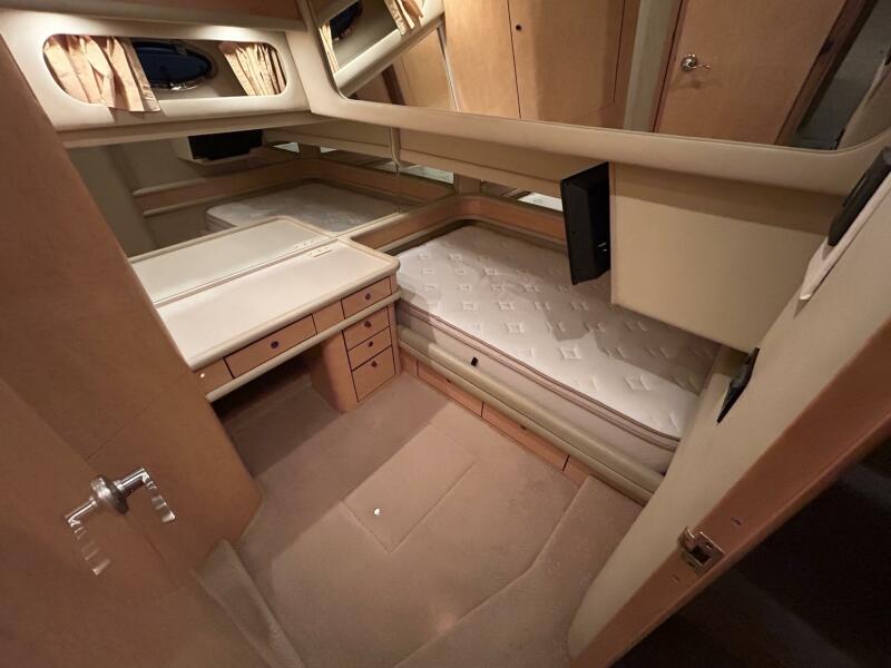 56' 1999 Sea Ray 560 Sedan Bridge