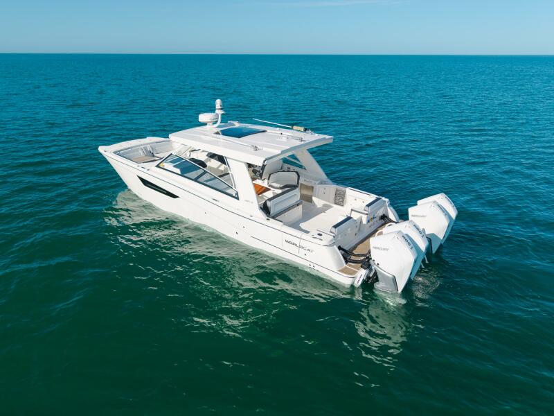 40' 2024 World Cat 400 DC-X