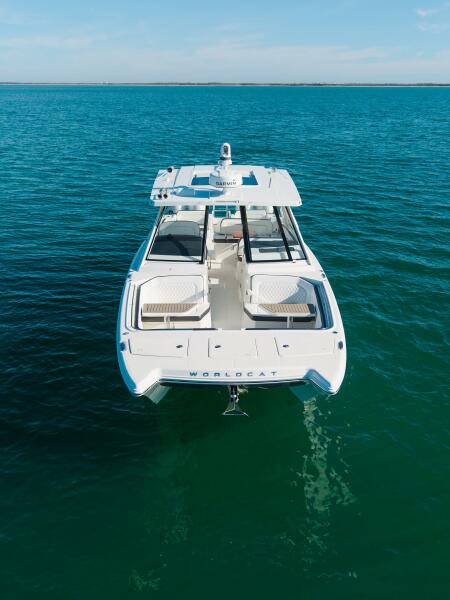 40' 2024 World Cat 400 DC-X