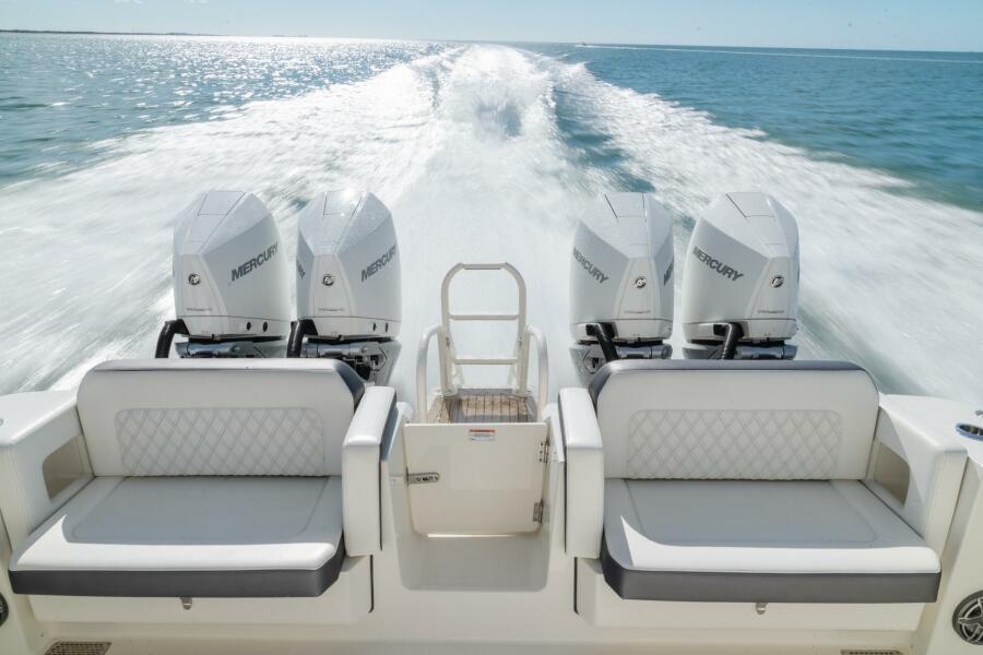 40' 2024 World Cat 400 DC-X