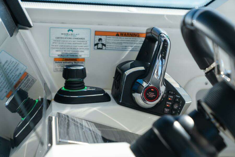 40ft World Cat Yacht For Sale