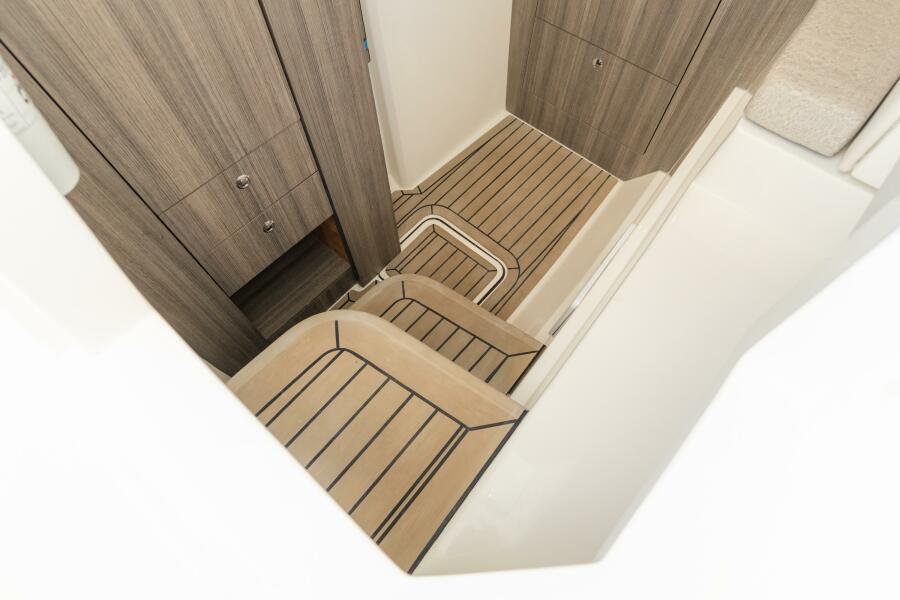 40' 2024 World Cat 400 DC-X