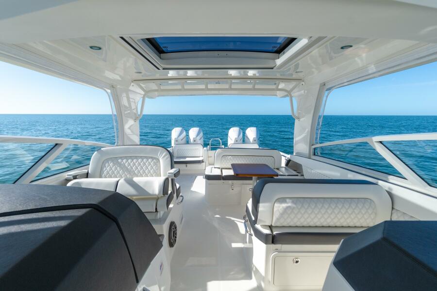 40' 2024 World Cat 400 DC-X