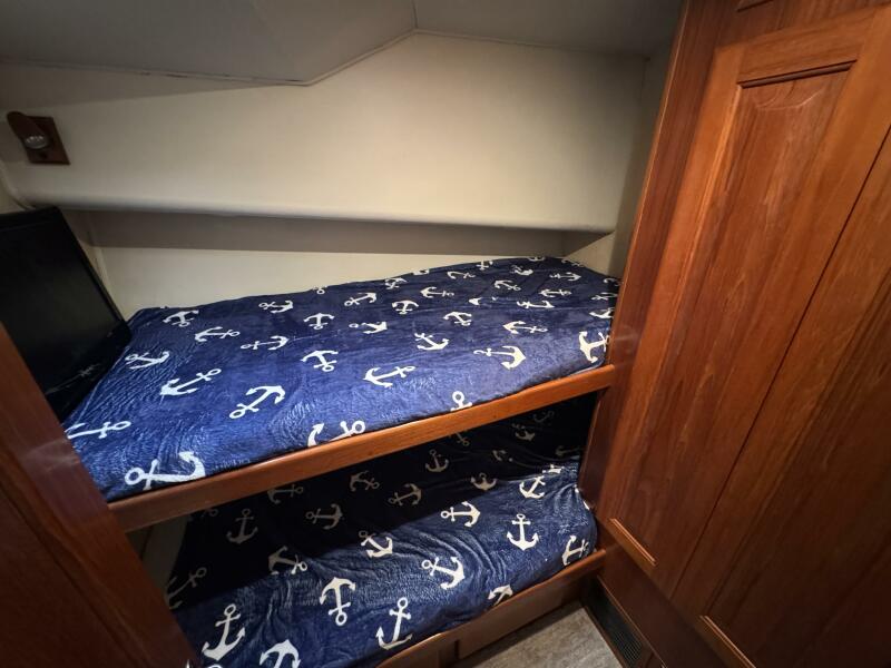 58' 1995 Viking 58 Convertible