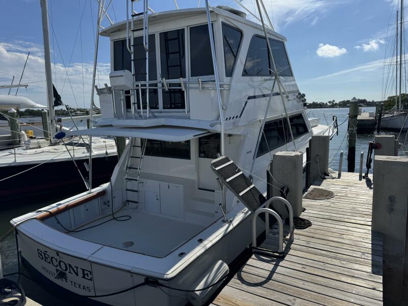 58' 1995 Viking 58 Convertible