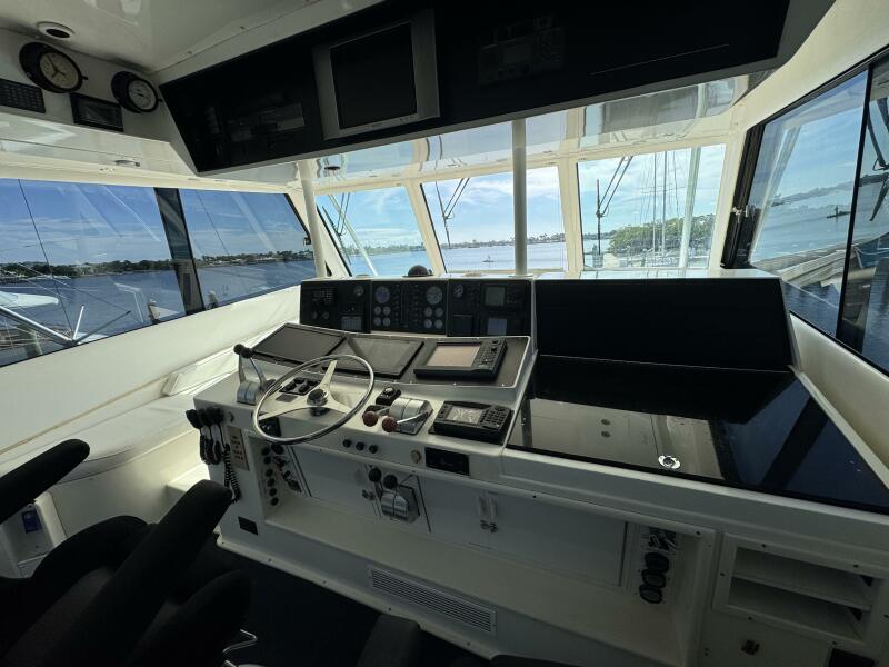 58' 1995 Viking 58 Convertible