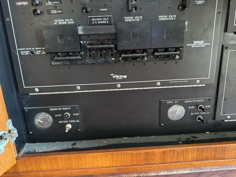 58' 1995 Viking 58 Convertible