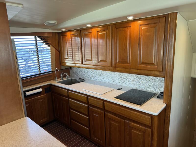 58' 1995 Viking 58 Convertible