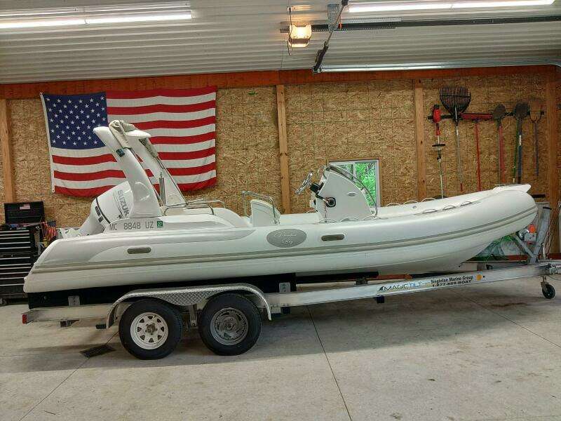 19ft Paradise Powerboats Yacht For Sale