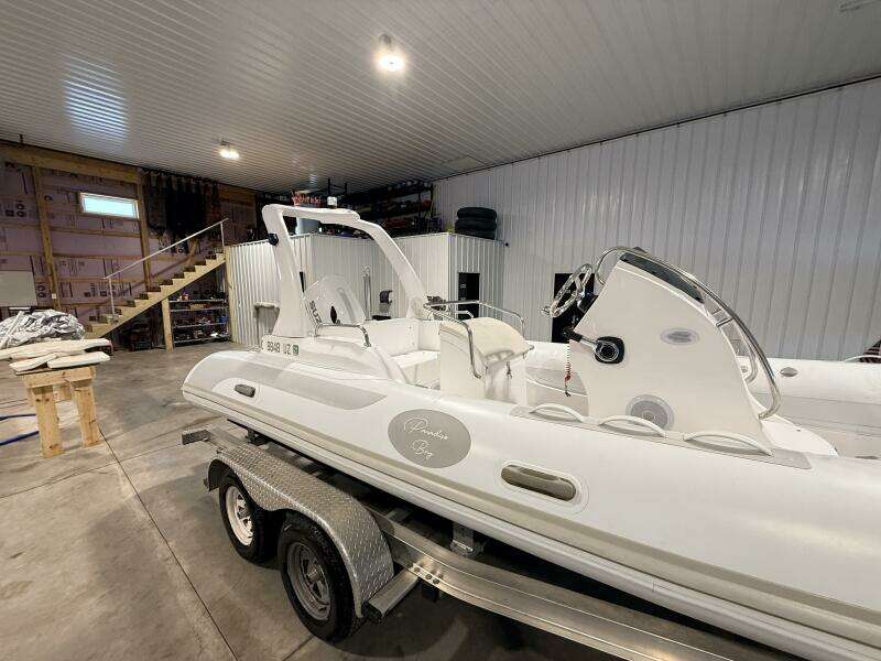 19ft Paradise Powerboats Yacht For Sale