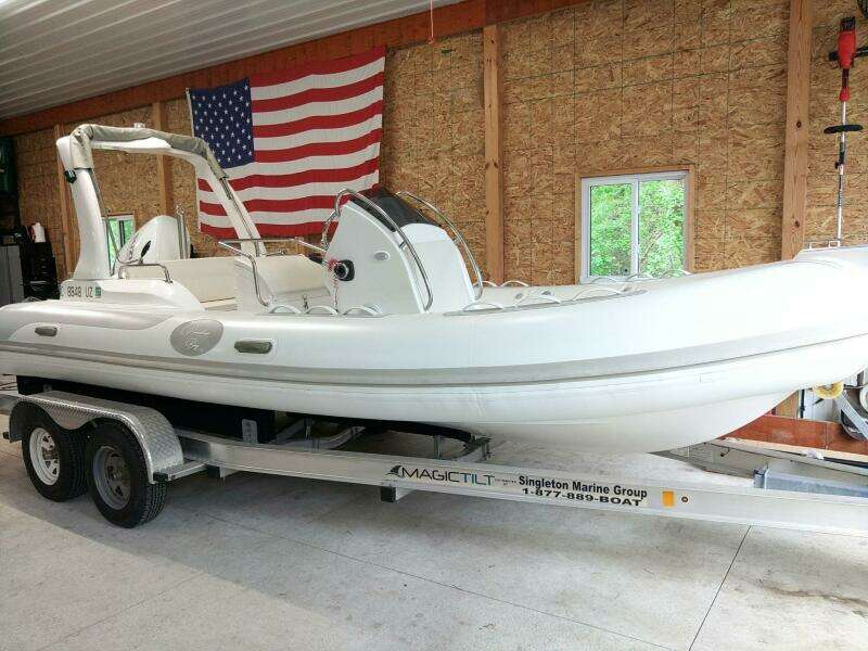 19ft Paradise Powerboats Yacht For Sale