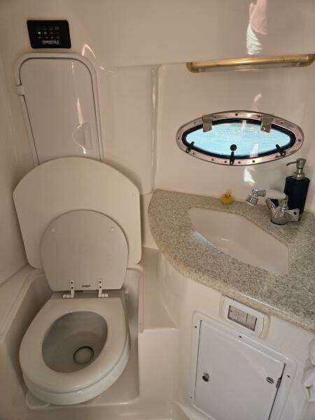 38ft Fountain Yacht For Sale