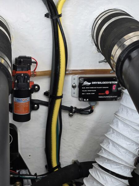 38' 2007 Fountain 38 Express Cruiser