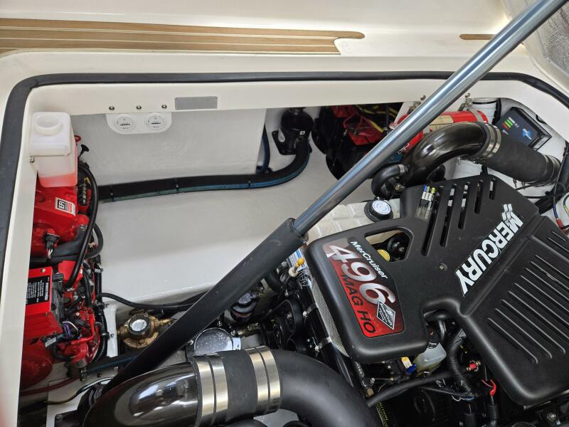 38' 2007 Fountain 38 Express Cruiser