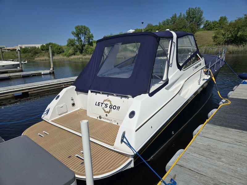 38' 2007 Fountain 38 Express Cruiser