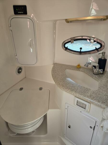 38' 2007 Fountain 38 Express Cruiser