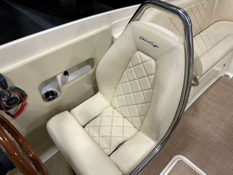 28ft Chris Craft Yacht For Sale