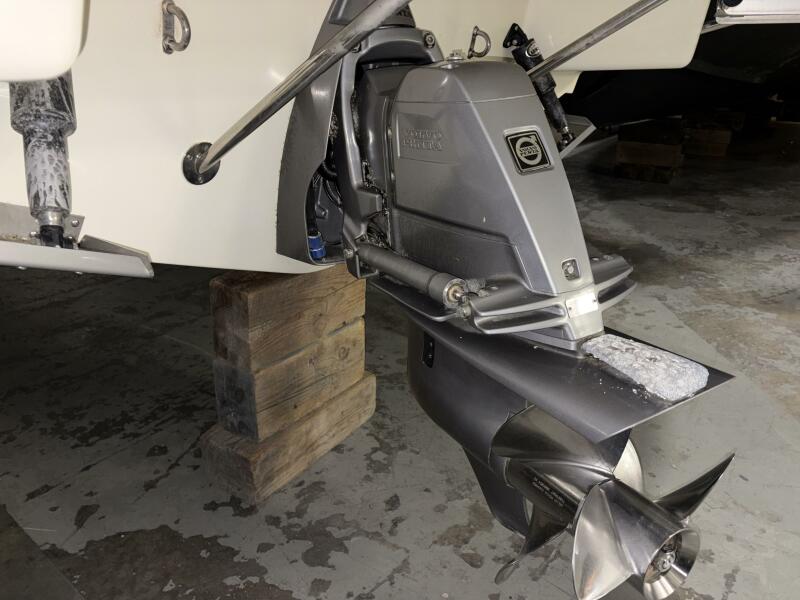 28' 2020 Chris-Craft 